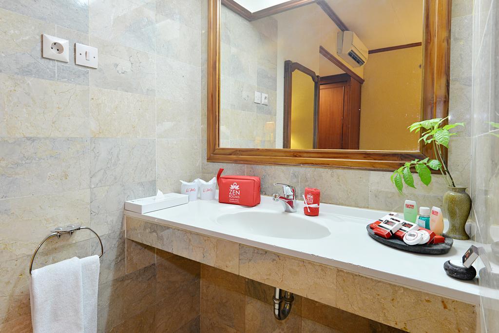 Zen Rooms Jogja Cendrawasih Pakualaman エクステリア 写真