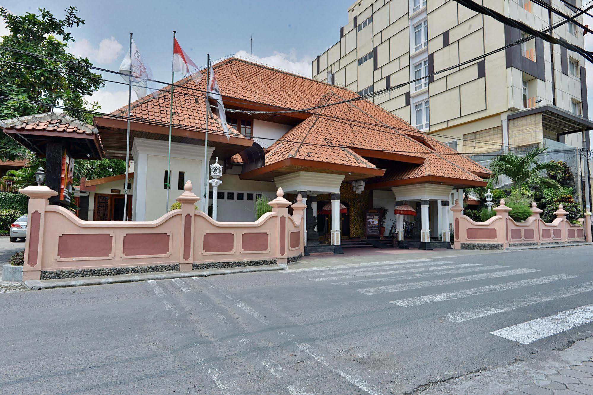 Zen Rooms Jogja Cendrawasih Pakualaman エクステリア 写真