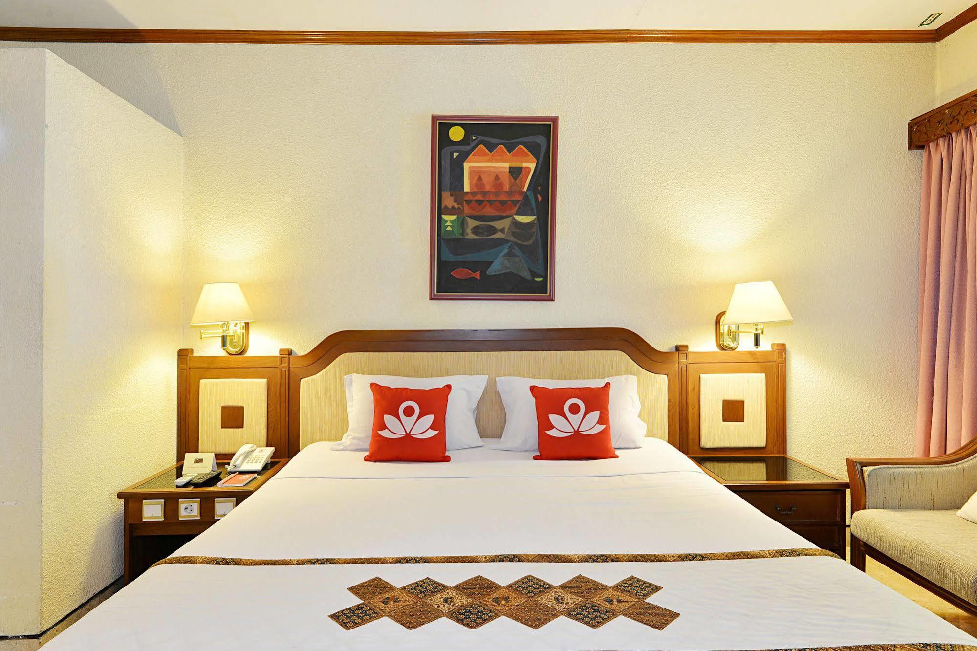 Zen Rooms Jogja Cendrawasih Pakualaman エクステリア 写真
